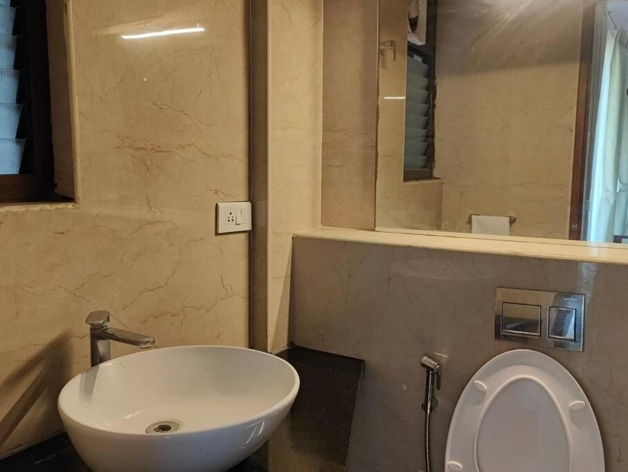 Tara Suites Premium Rooms In Central Indiranagar Bangalore Exterior photo